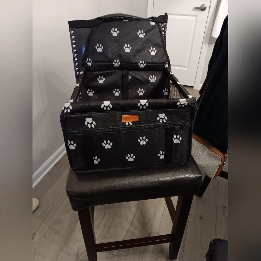 Barely used Swihelp dog carrier os black with white paw prints 🐾 🐕‍🦺